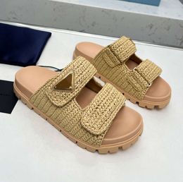 Diseñador Sandalia Mujer Ganchillo Diapositivas Plataforma Negra Cuñas Paja Flatform Slipper Summer Flat Comfort Mule Beach Pool Dos correas 8899ess