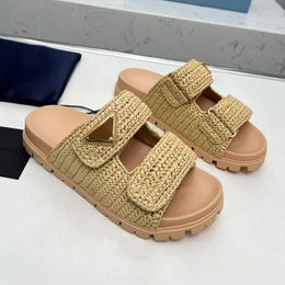 Designer Sandaal Woman Haakglaasjes Zwart platform Wedges Straw Slipper Zomer Flat Comfort Mule Beach Pool