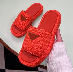 Designer Sandaal Woman Tasman geweven rattan slippers rubber muilezel plat muilezel luxe dia voor dames haakplatform dia's dames platform casual schoen dhgate size35-42