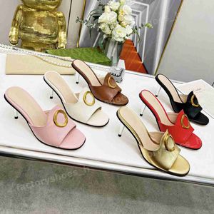 Designer Sandaal Women Blondie Sandaal Metal Stiletto schoenen Leer Hoge hakken Ronde in elkaar grijpende slippers Ladies Wedding Party Glaasjes 6,5 cm Heel Slipper 35-43