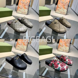 Sandales de styliste pour femmes et hommes, pantoufles avec boucle en métal, pantoufles en cuir, tissu imprimé, diapositives de luxe classiques à bout fermé