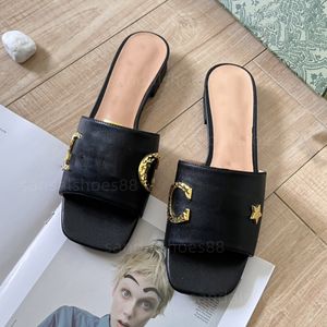 Designer Sandalen slippers voor dames sandalen Sandale gewatteerde lederen flip flop sandalen blauwe denim glijbaan sandaalglijders platte slip op Sandles Summer Beach schoenen