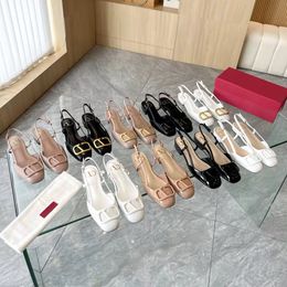 Sandales de créateurs 35-42 Chaussures à lacets peu profondes Filles G Slingback Pompe Talons hauts Cristaux de maille à talon moyen Étincelant Imprimé Caoutchouc Cuir Été Pantoufles à bride à la cheville