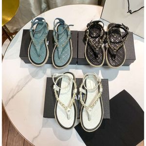 Designer Sandalen Strand Chanelsandals Kleine Geur Dikke Bodem Sandalen Dames Zomer Nieuwe Clip Toe Gras Geweven Henneptouw Romeinse Schoenen Plat 2024