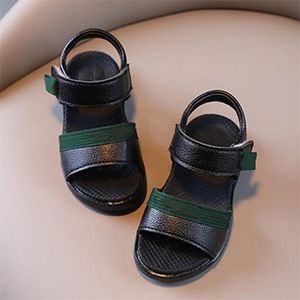 Sandalias de diseñador Summer Summer Niños Fashion Luxury Light Soft Flats niños pequeños Niños infantiles Casco Beach Capases Sneaker al aire libre