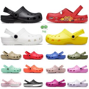 Designer Sandalen Auto's beroemde dameshoens kinderen kleurrijke schoenen verlichting platform slippers echo slipper dia's drievoudige zwart witte sandaal charmes m4-m11