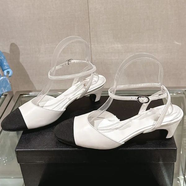 Sandales de créateurs chaussures habitaires chaton tissu mouton patchwork brodé de la cheville boucle chaussures de mariage réglables chaussures de fête