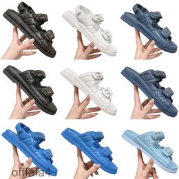 Sandales de créateurs pour hommes talons plats pour femmes glisses de mode luxe de luxe floraux Gear Gear Sole Claquettes Mule