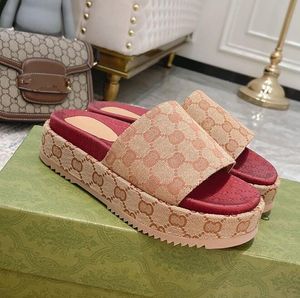 Designer sandalen voor vrouwen schuif slip flopflops platte dikke bodem borduurwerk bedrukte rubberen jurk schoenen platform slippers