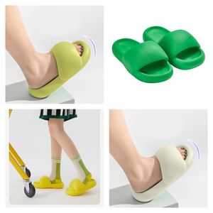 Gratis verzenddesigner Sandalen voor vrouwelijke glijbanen Sliders Claquette Slippers Zwart Witte dames Beach Sandaal Leer Patent Slipper Damesschoenen