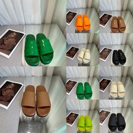 Sandalias de diseñador Verde Slippers Intrecciato para hombres Mujeres Piscinas de lujo Slides Paris Beige Beige Caucho de goma Zapatos Tobogán de moda Sliper rayado 35-45