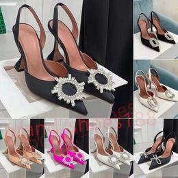 designer sandalen hakken met kristallen verfraaide gesp pumps sandaal schoenen spool hakken luxe damesontwerpers jurk schoen avond etentje bruiloft slingback hakken