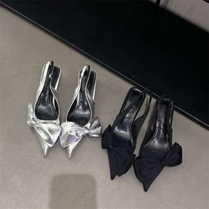 Designer Sandalen High End Silver Bow Style Single Shoe Shoes For Women 2024 Nieuwe lente/zomer hoofdhiel
