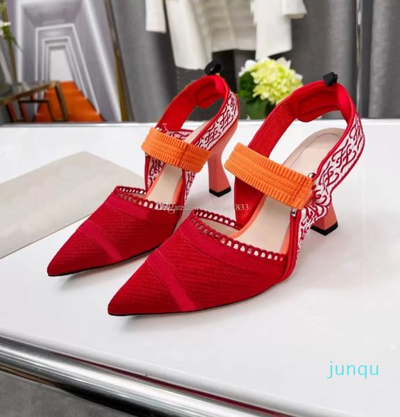Sandalias de diseñador Zapatos de vestir de punto de tacón alto Sandalias cómodas y transpirables Bomba de cebado de cuero adecuada para el estilo versátil de las mujeres de moda.