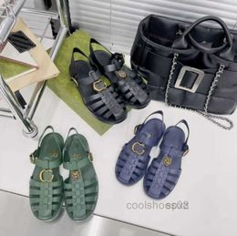 Sandales de créateur gelée sandale pantoufles transparentes femmes Double sandales boucle plate chaussures en caoutchouc tongs 2023