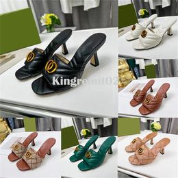 Sandalias de diseñador Sandalias de tacón alto para mujer Zapatillas de cuero Moda clásica Verano Elegante Sandalia madura