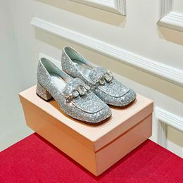 Sandalias de diseñador Sandalias de goma de cuero zapatillas de moda Fleps