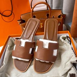 Sandales de styliste de luxe Oran, pantoufles de marque, tongs en cuir véritable, chaussures pour femmes, baskets d'entraînement avec boîte