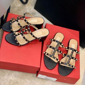 Designer Sandalen Luxe V Merk Klinknagels Slippers 6cm Dikke Hak Zomer Zwart Blauw Goud Zilver Mat Peep Toe Sexy Dames Trouwschoenen met Rode Stofzak Maat 34-44