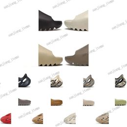 Livraison gratuite Designer Sandales Hommes Femme Mousse Pantoufles Vermillion Minéral Bleu Onyx Pur Caoutchouc Baskets Ocre Os Résine Clog Desert Ararat Runr Slides Chaussures 36-48