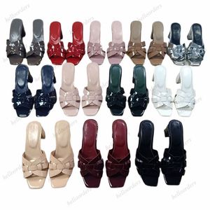 Designer Sandals Mule Chunky Pantoufles Épais Talons Hauts Femmes Pantoufles Boucle Classique Décoration Mules Designer De Luxe Sandales Street Style