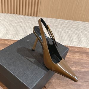 Designer Sandalen Nieuwe lederen slingback Pointed Teen Sandalen Stiletto Heel Buckle Pumps Lederen Sole Dress Shoes Dames Luxury Party Wedding Evening Schoenen