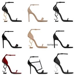 Sandalias de diseñador Opyum Tallones altos Mujeres Toe abiertos Stiletto Heel Classic Metal Letter Sandals Stylist Shoes Bold de polvo 34-42