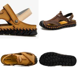 Designer Sandales Pool Pool Glow Slippers Slippers Man Slippers Flat Comfort Femmes Femmes Laine Plats de laine Tlides marron argenté Taille populaire 38-48