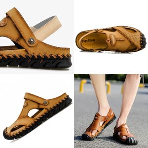 Designer Sandales Pool Pool Glow Slippers Slippers Man Slippers Flat Comfort Femmes Femmes Locules Laine Tlides Brown Silvery Populaire