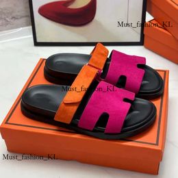 Sandales de créateurs pantoufles chypre femme en cuir bleu toivas fuchsia orange noir h plats sandaux glissa