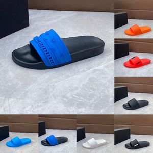 Sandalias de diseñador zapatillas para hombres pisos de goma para hombres. Sobre de piscina debilitada cadena de pañuelo de pañuelo rojo Slides negros Amirir Sandles Blanco blanco Rojo Summer Beach