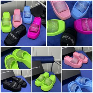 Designer Sandals Slippers Luxury Womens Velvet Material Matériau Rigon Velcro Tapis de groupe Gai Platform Gai Tailles 35-42 10cm Fashion Travel Blue Blue Green