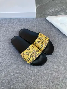 Designer Sandalen Slippers Zomer Heren Dames Schoenen Vormige Veelkleurige Slides Gegoten voetbed in zwart Tonaal met 1207