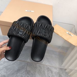 Designer sandalen slippers vrouwen zachte schapenvacht lederen slippers slippers slippers met gesp gespoeld sandalen sterren patroon rollenglippen zomer platte slippers