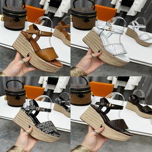 Designer Sandalen Stuurboord Wedge Sandaal Vrouwen Hoge hak Espadrilles Natuurlijke Stro sandaal Geperforeerde Sandaal Kalfsleer Lady Slides Outdoor Schoenen Met doos