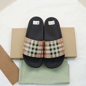 Designer Sandals Summer Womens Retro Plaid Slippers Fashion Luxury Flat Bottom Anti Slip Beach Sandal Room Room Shoes 789450