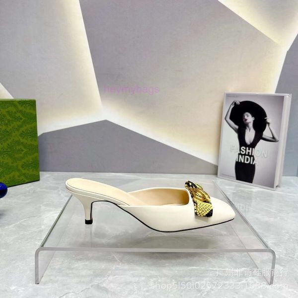 Designer Sandales Femme Talon Summer Produit carré Couble G Color Bloc Single Chaussures Python Matchon Chaussures en cuir à talon à la mode confortable