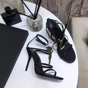 Designer sandalen vrouwen hoge hakken metalen letters sandaal klassieke slijpjes open teen stiletto hiel merk trouwjurk schoenen 2023