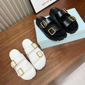Sandales de créateurs femmes boucle en cuir diapositives sandales d'été sans lacet pantoufles chaussures de mode noir EU35-42 avec boîte 520