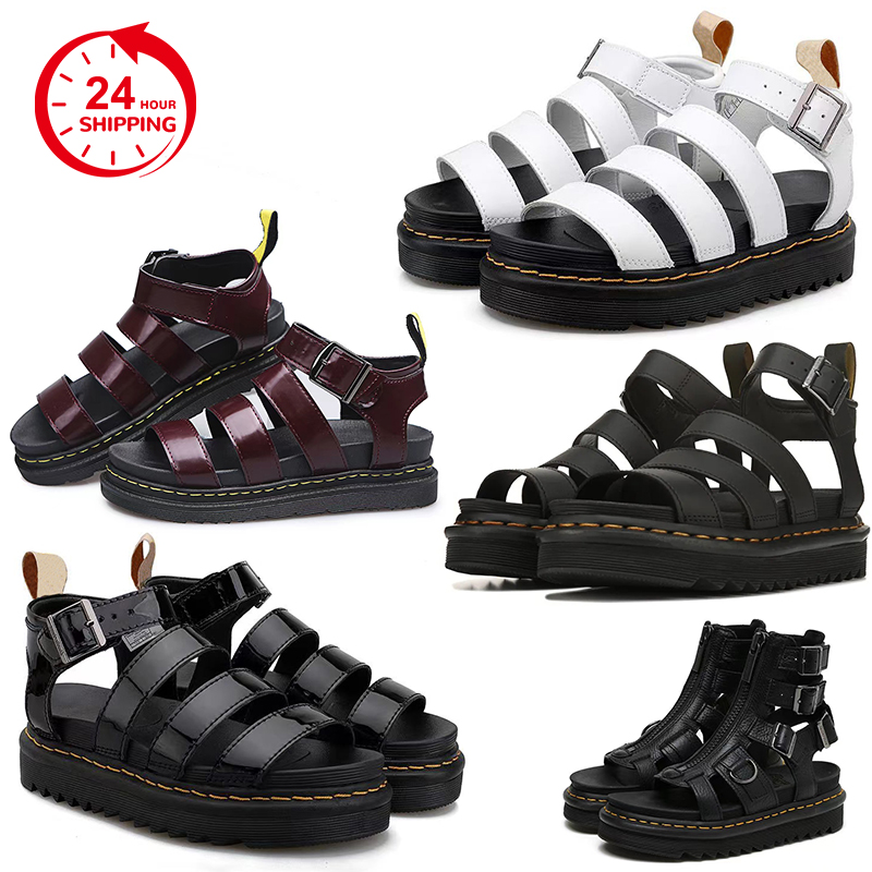 Gratis fraktdesigner Sandaler Kvinnor Män glider Doc Marteens Sliders Triple Black White Patent Leather Slides Pink Brown Mens Outdoor Dr Marteens Sandal Shoes