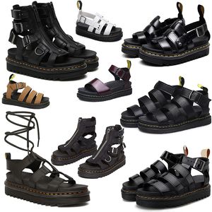 Livraison gratuite Designer Sandales Femmes Men Slides Sliders Triple Chaussures de sandale extérieure Trip
