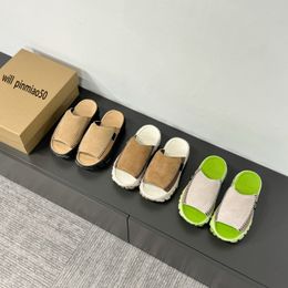 Sandalias de diseñador Mujeres Sandale Sandale Slides Australia zapatos Slider de plataformas de la plataforma de la plataforma del fondo del neumático Slidor de cuero real con caja superior de calidad superior