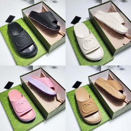 Designer Sandals Slippers pour femmes épaissis épaissis de mode sans glissement intérieur et extérieur plage tout-match chaussures