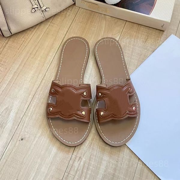 Sandales de créateurs Femmes glisses Sandles Slippers en cuir Mules sandales plates Sandales Bown Bown White Flip Flops Sliders Slipper Summer Beach Sandale Chaussures