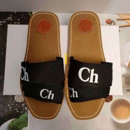 Sandalias de diseñador zapatillas de madera de madera marca de lujo lienzo cuadrado de la punta de los pies cuadrados zapatillas de lienzo para mujeres zapatillas de alerta de la masa del verano