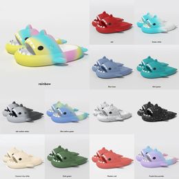 Designer Sandels Shark Pantoufles Été Mens Sliders Hommes Femmes Rainbow Slides Rose Bleu Gris Mémoire Sandales Doux Coussin Épais Pantoufle Nuage Slide Chaussures D'intérieur 36-45