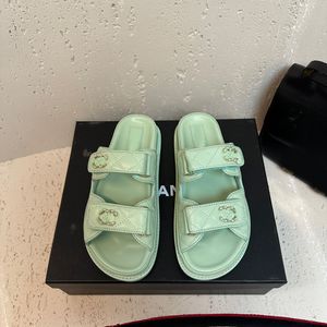 Designer Sandles Dames sandaal instapper Kalfsleer Papa schoenen slides Gewatteerde schoenen Mule Slide Platte schoenen 100% echt leer Gewatteerde leren sandalen dubbele riem Met doos