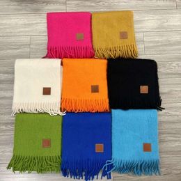 Écharpe de créateur pour femmes et hommes, écharpe chaude d'hiver en laine mélangée, écharpe à pompon à franges solides