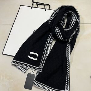 Écharpe de créateur Écharpe de luxe pour femmes châle tricotage de mode chaude à deux côtés Tempérament de couleur pure