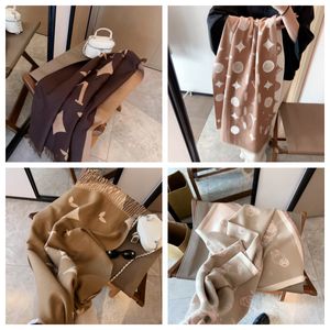 designer foulard foulard de luxe Femmes élégantes écharpe de créateur en cachemire lettre complète foulards imprimés doux au toucher enveloppes chaudes avec étiquettes automne hiver longs châles